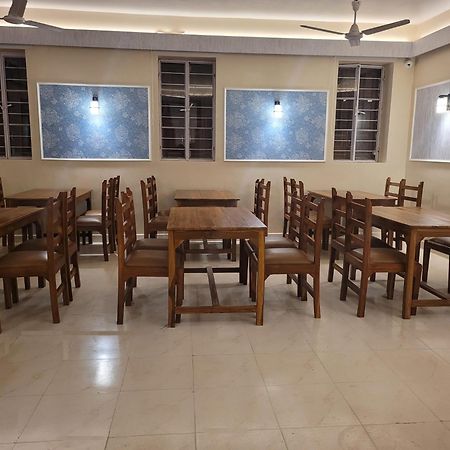 Hotel Ananda Kashi Waranasi Zewnętrze zdjęcie