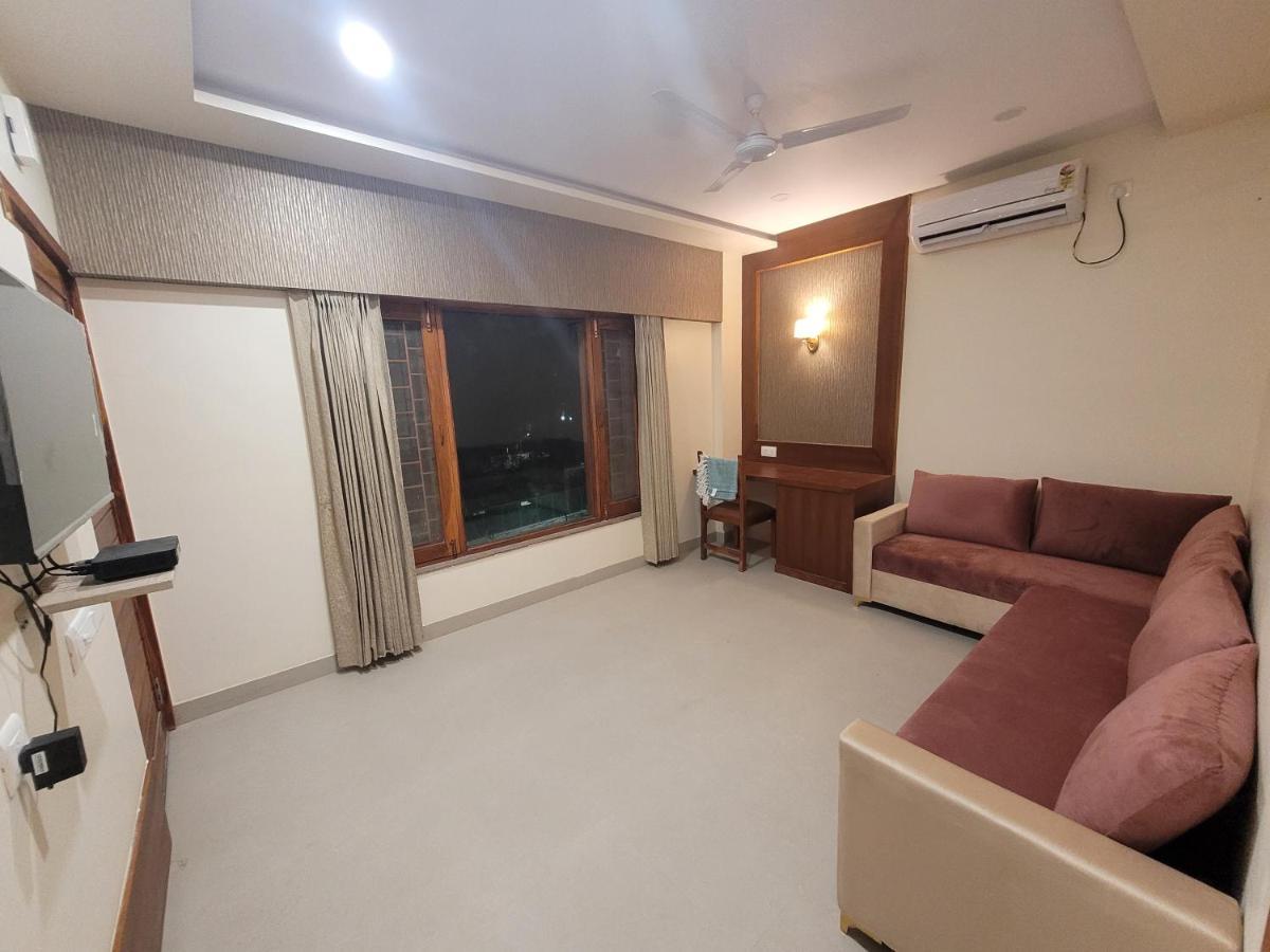 Hotel Ananda Kashi Waranasi Zewnętrze zdjęcie